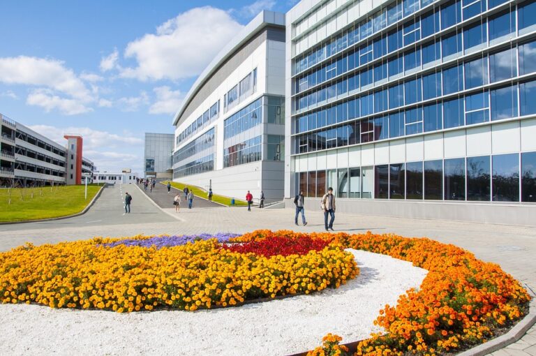 Dengan berbagai keunggulan yang dimiliki, tidak heran jika Universitas Borneo Tarakan semakin diminati oleh para calon mahasiswa. Jika Anda ingin menempuh pendidikan tinggi di Indonesia, Universitas Borneo Tarakan adalah pilihan terbaik yang dapat membantu Anda mencapai cita-cita dan meraih kesuksesan di masa depan.